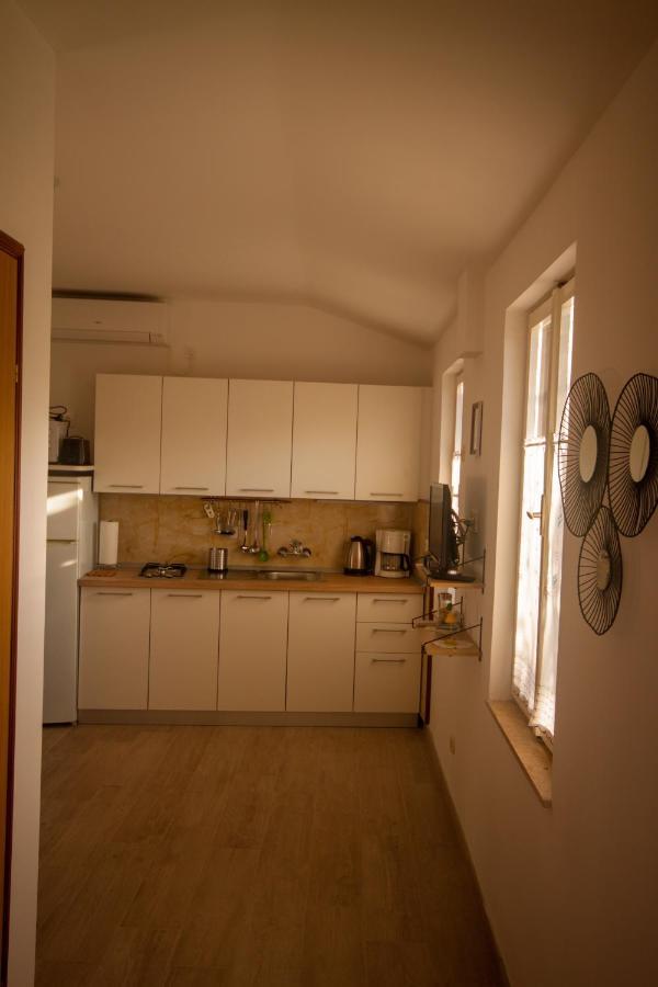 Apartments Cvelic Milovcic Malinska Εξωτερικό φωτογραφία
