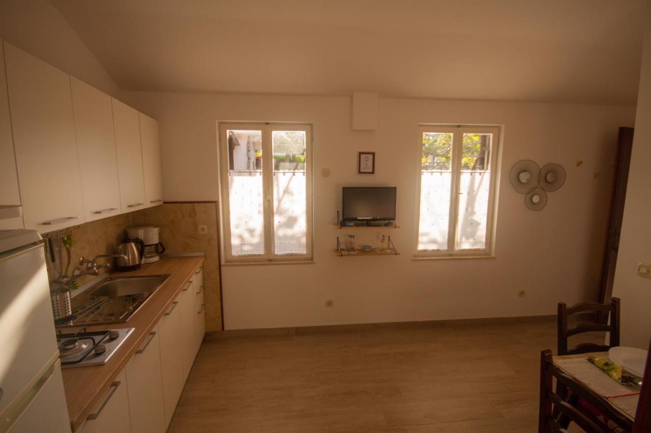 Apartments Cvelic Milovcic Malinska Εξωτερικό φωτογραφία
