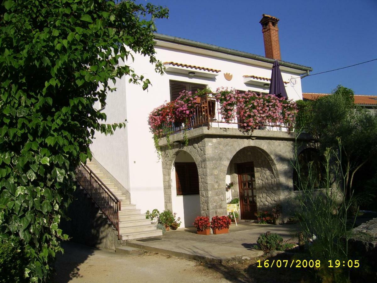 Apartments Cvelic Milovcic Malinska Εξωτερικό φωτογραφία