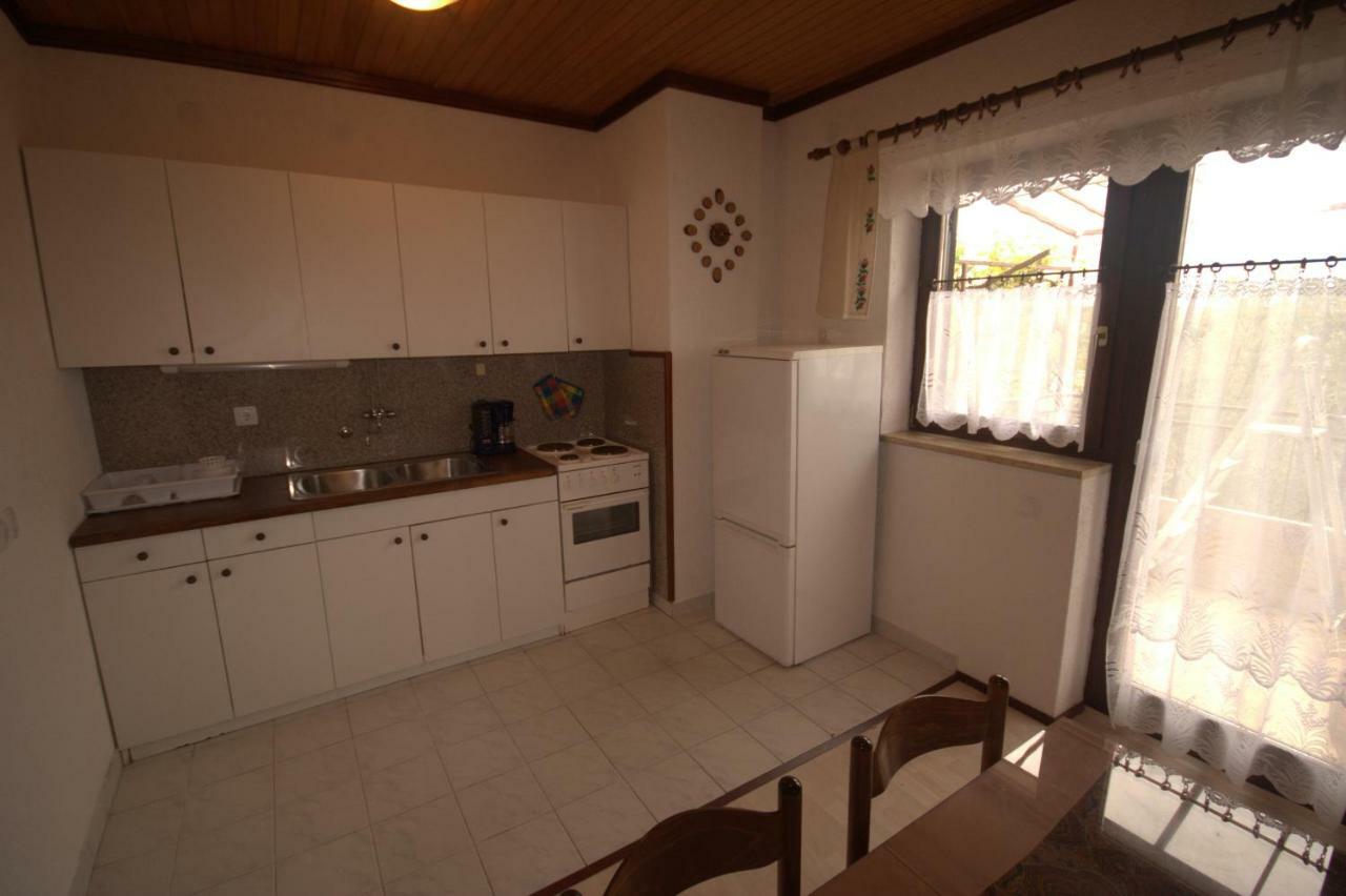 Apartments Cvelic Milovcic Malinska Εξωτερικό φωτογραφία