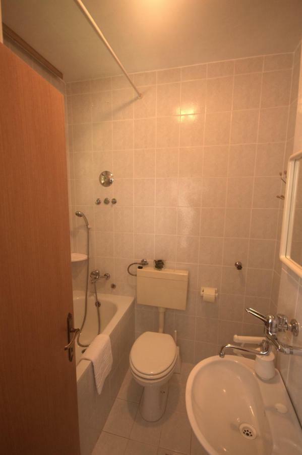 Apartments Cvelic Milovcic Malinska Εξωτερικό φωτογραφία
