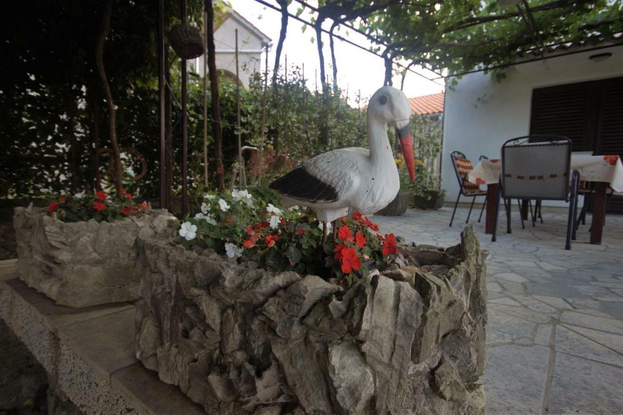 Apartments Cvelic Milovcic Malinska Εξωτερικό φωτογραφία