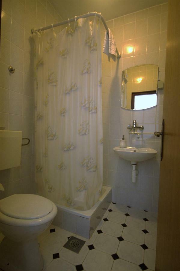 Apartments Cvelic Milovcic Malinska Εξωτερικό φωτογραφία