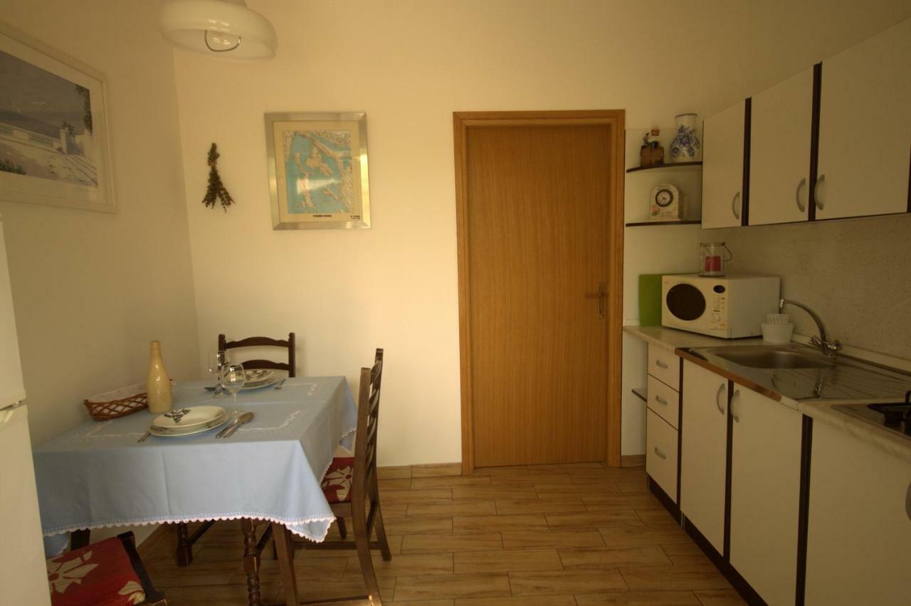 Apartments Cvelic Milovcic Malinska Εξωτερικό φωτογραφία