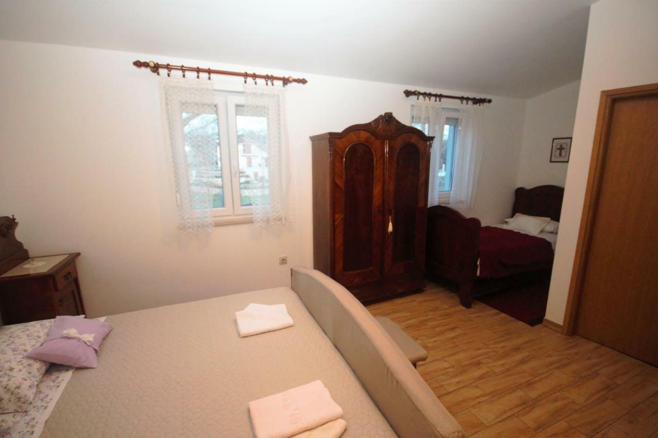 Apartments Cvelic Milovcic Malinska Εξωτερικό φωτογραφία